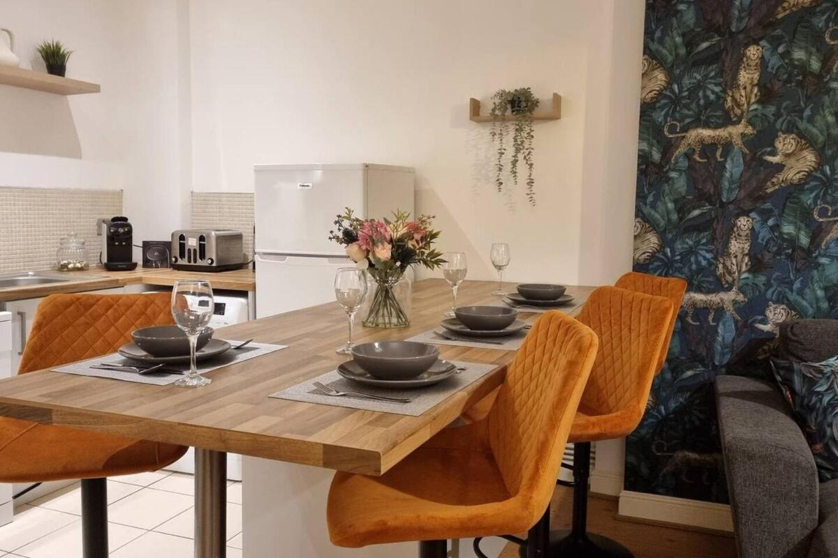Apartment Explorer's Rest - Elegant Base By Historic - Charming Liverpool