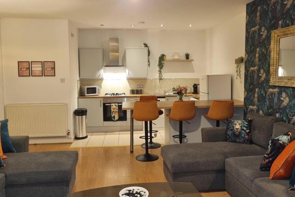 Explorer's Rest - Elegant Base By Historic - Charming * Liverpool